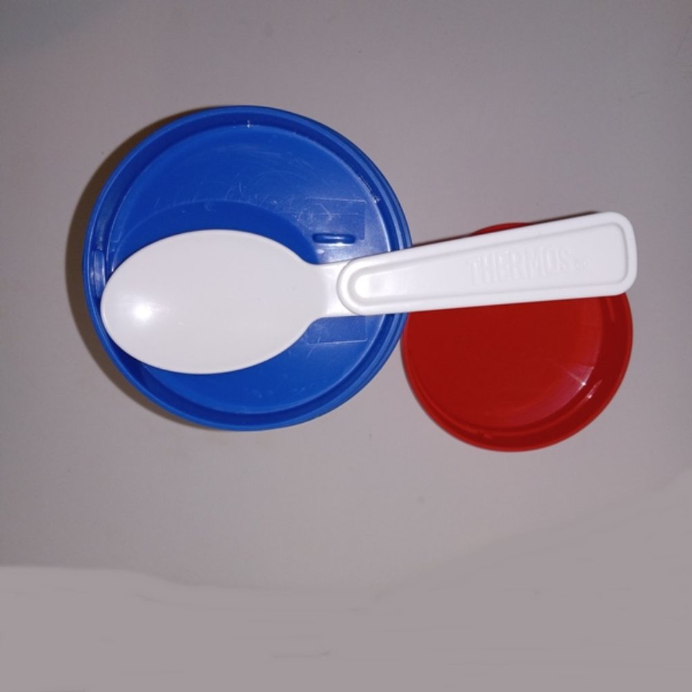 Pokémon Funtainer Vacuum Insulated Thermos Food Jar with Spoon - Picture 5 of 8